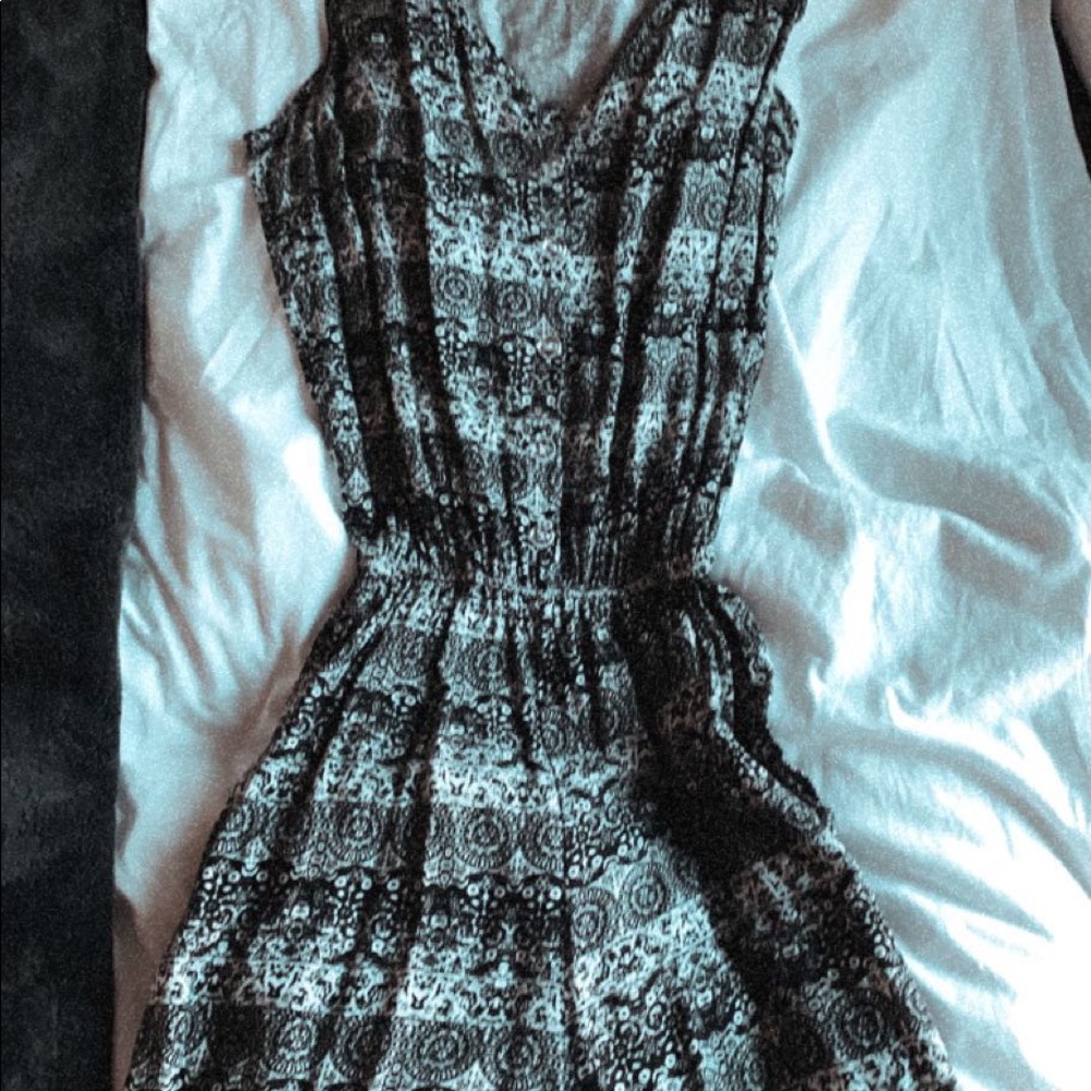 Black an white jump suit